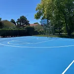 Vibrant In A Pool Paradise *